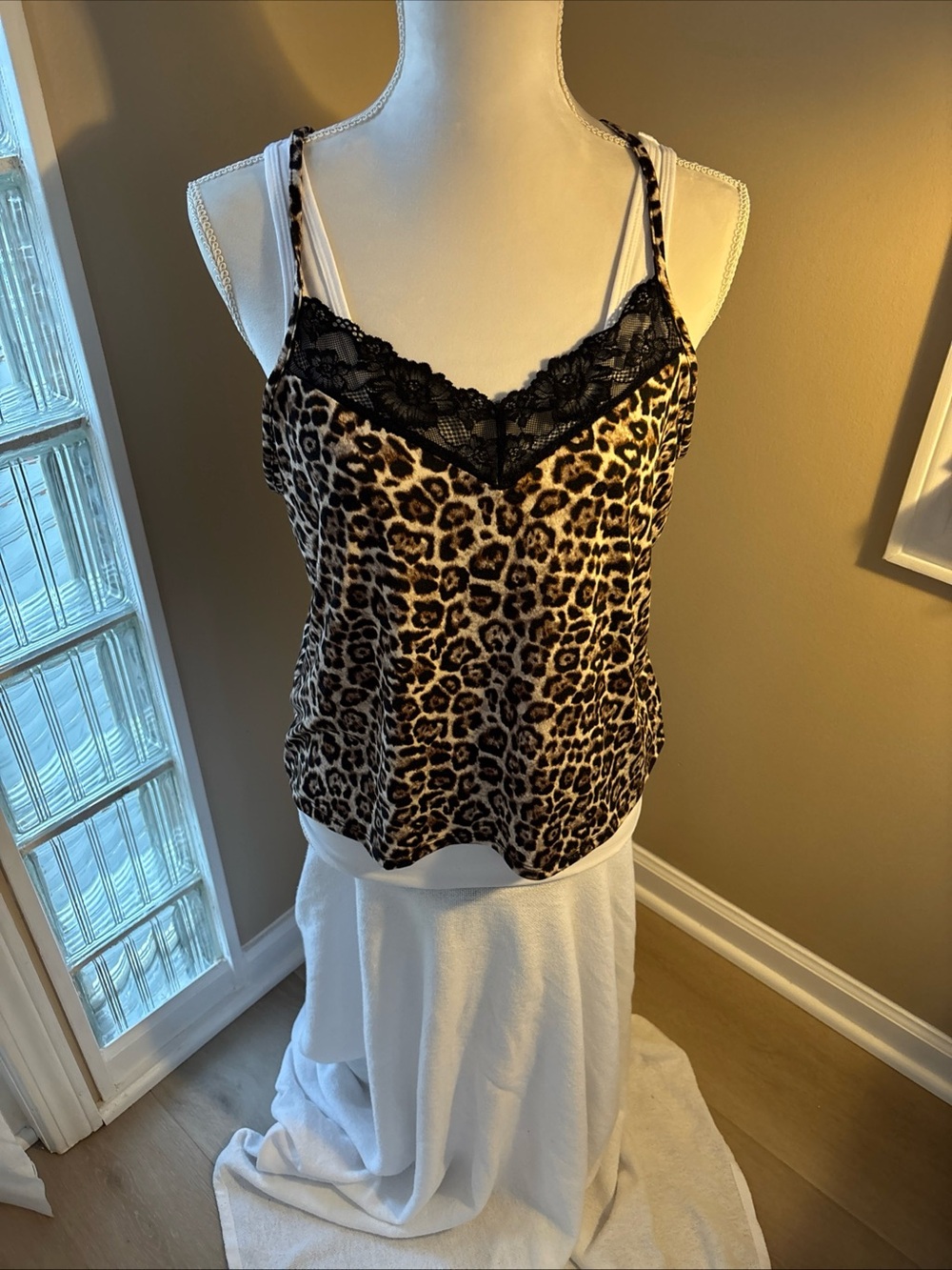 Joyspun Dreamy Soft Leopard Print Lace Trim Camisole Top M